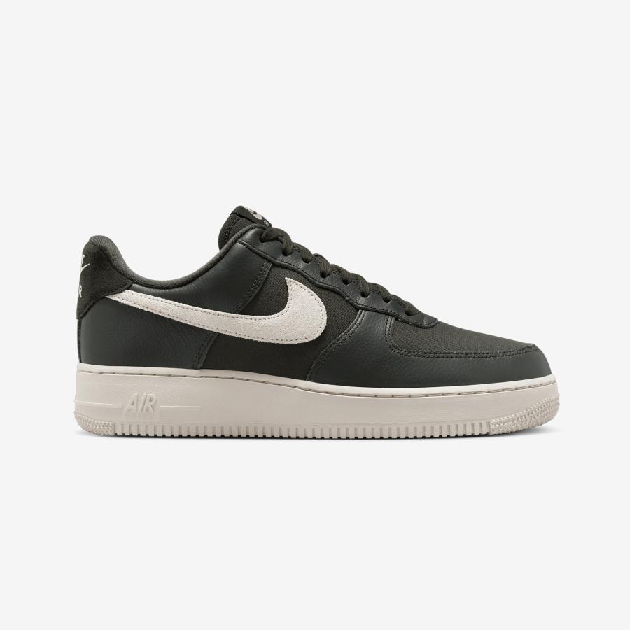 NIKE AIR FORCE 1 07 LX - 24 Kilates Bangkok